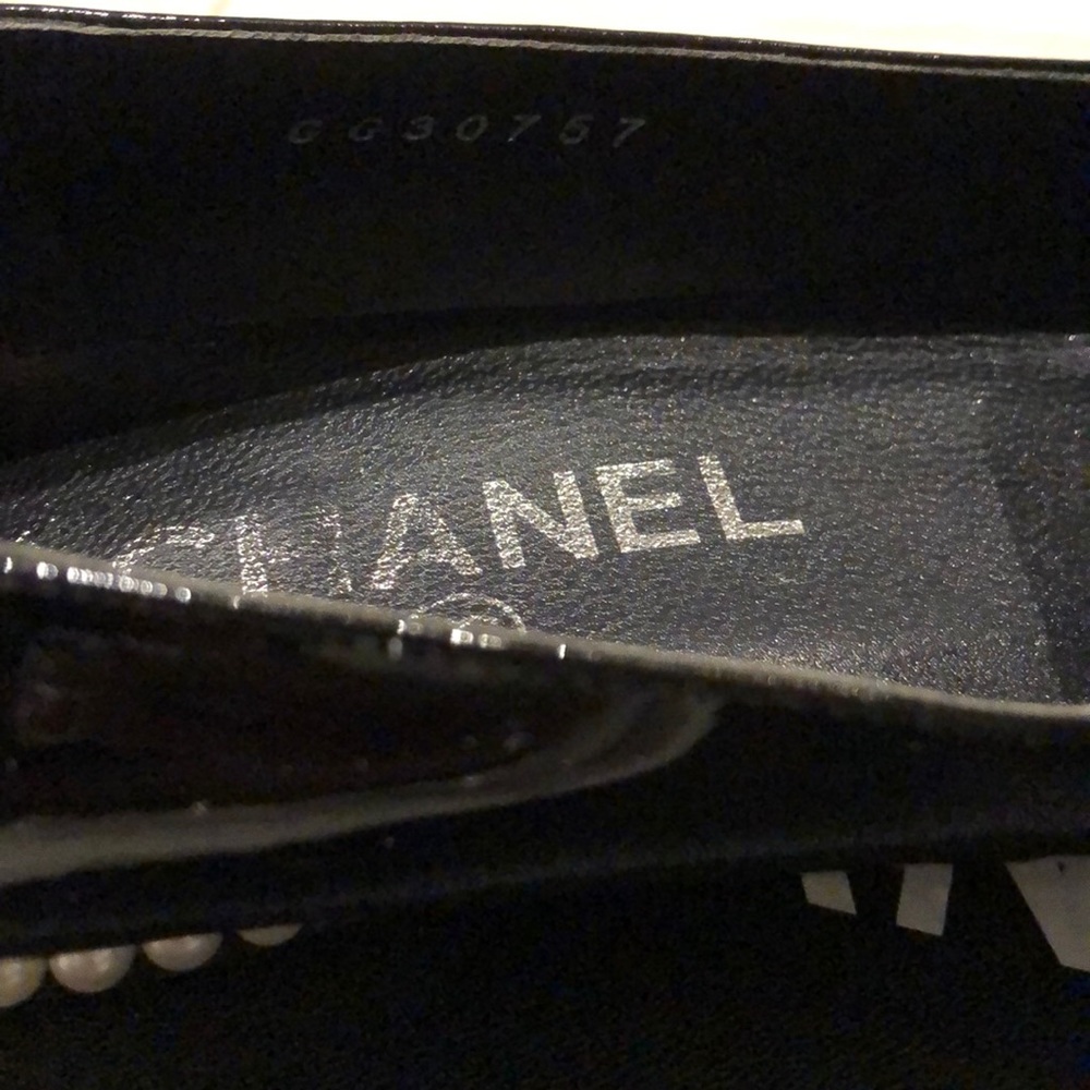 Authentic Chanel Opera Pearl Flats - Picture 7 of 10